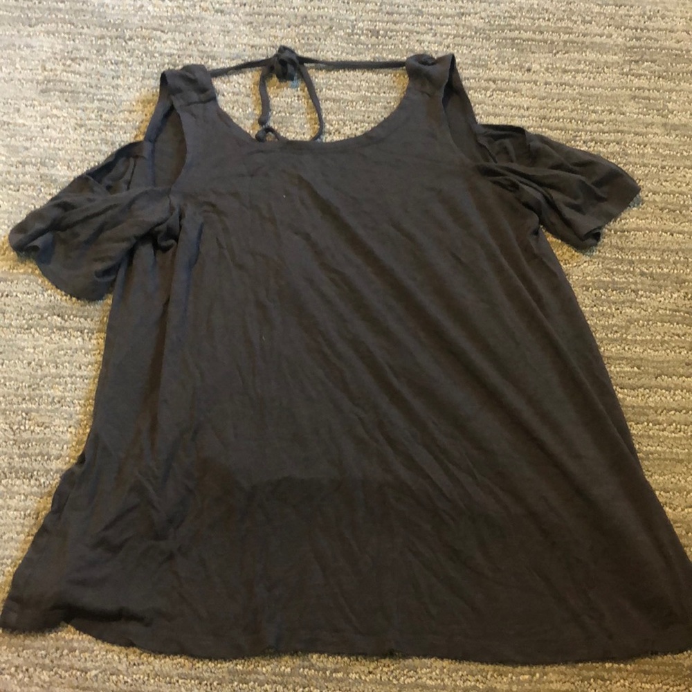 Open shoulder top